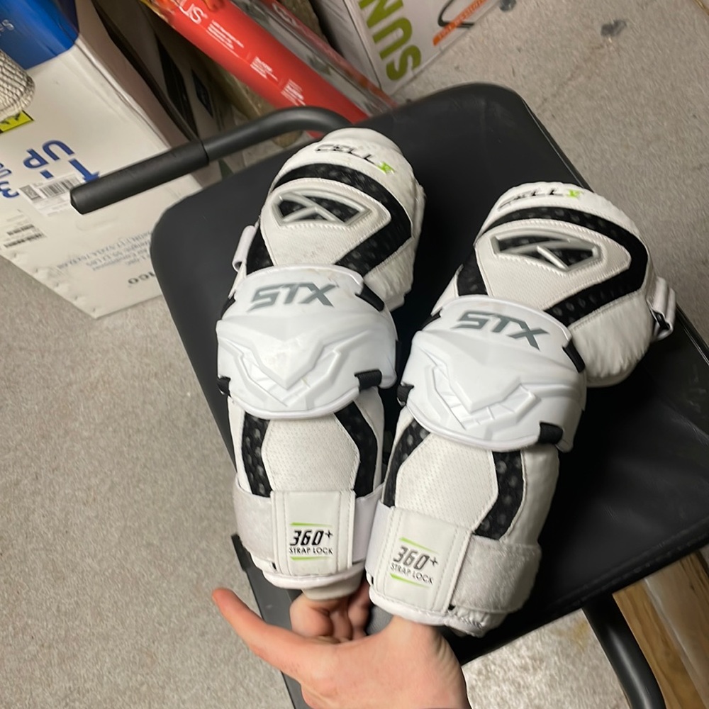 Lacrosse elbow pads